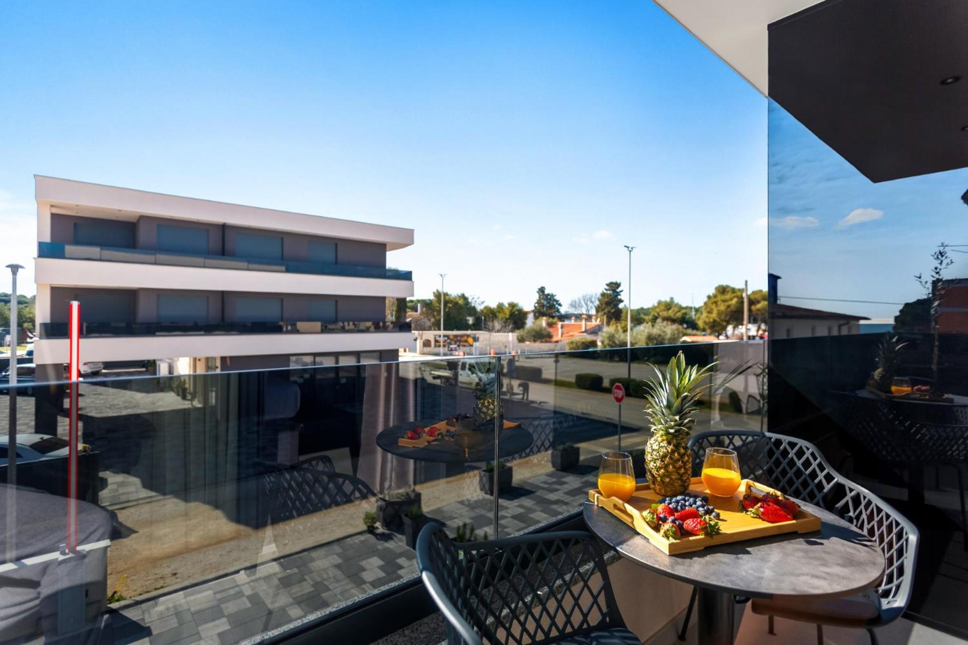Fly Rooms Medulin - 50M From The Beach - New 2024 Стая снимка